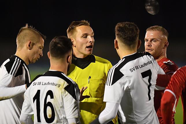 Bild 8: SV 08 Laufenburg gewinnt Hochrhein-Derby beim FSV Rheinfelden mit 2:0 &ndash; und wir haben die Bilder!