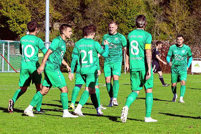 Bild 11: Spannendes, torreiches Duell zwischen TSV Aach-Linz und SV Mühlhausen. Wir haben die besten Bilder!
