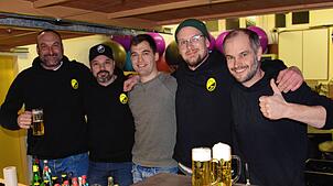 Der Sportverein übernahm die Bewirtung nach der Bürgerversammlung in Nöggenschwiel. Es gab Schnitzel vom Dorfmetzger Matthäus Flum.