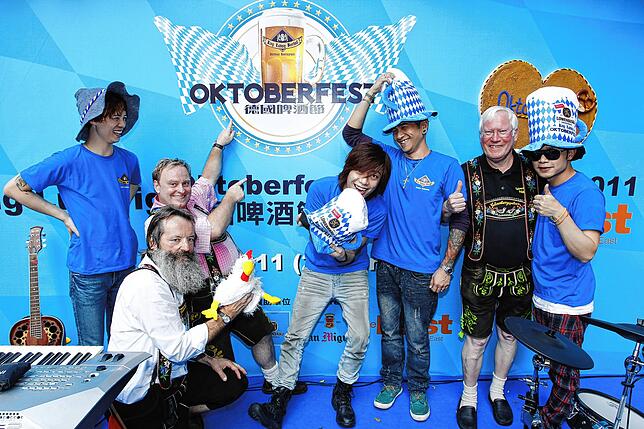 In Hongkong waren die Gehrenbergspatzen sehr beliebt: Hier spielten sie regelmäßig auf dem Oktoberfest.