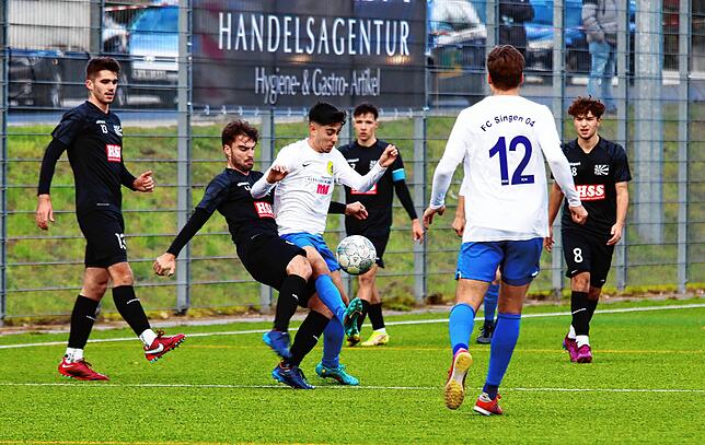Bild 7: Die besten Bilder der Verbandsligapartie zwischen dem FC Singen und dem FC 08 Villingen II