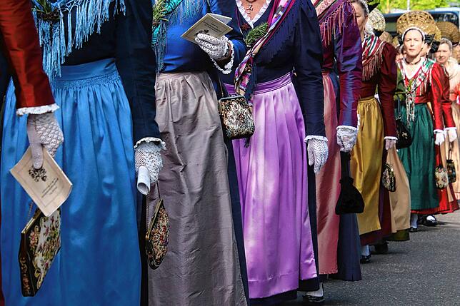 Die Frauen und Mädchen des Trachtenbunds Überlingen zeigten sich bei der ersten Schwedenprozession des Jahres in ihrer ganzen Pracht.