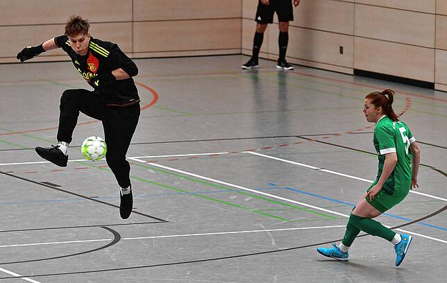 Bild 22: SC Niederhof/Binzgen unterliegt FC Freiburg-St. Georgen im Futsal-Halbfinale – und wir haben Fotos!