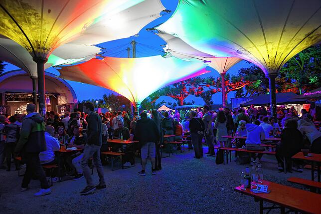 Bild 1: Das Open-See 2025 startet: Im Konstanzer Stadtgarten spielt drei Tage die Musik