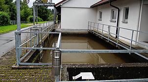 Die Gemeinde betreibt zwei eigenständige Kläranlage, darunter den Komplex zwischen Kleinschönach und Herdwangen.