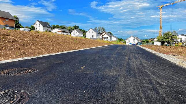Ein Blick in das Baugebiet Hofwiesen III in Döggingen, das in Kürze schneller als geplant erschlossen sein soll. Bild: Stadtverwaltung ...
