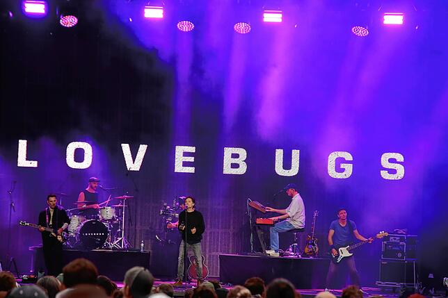 Die Lovebugs auf der Hauptbühne des Schaffhauser Festivals Stars in Town.