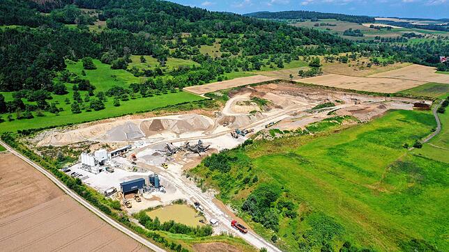 Großen Schaden haben Unbekannte im Gewann Steinäcker im Engener Stadtteil Welschingen angerichtet.