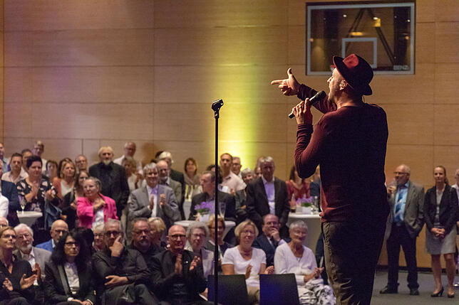 Bild 11: Bilder vom Festakt zur Eröffnung der Waldshuter Stadthalle mit Sänger Max Mutzke