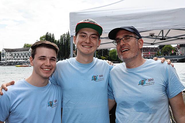Bild 12: Beim Seenachtfest 2023 treffen sich im Stadtgarten und an der Seestraße alle Generationen