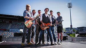 Die deutsche Band Fury in the Slaughterhouse blickt auf eine 40-jährige Bandgeschichte zurück.