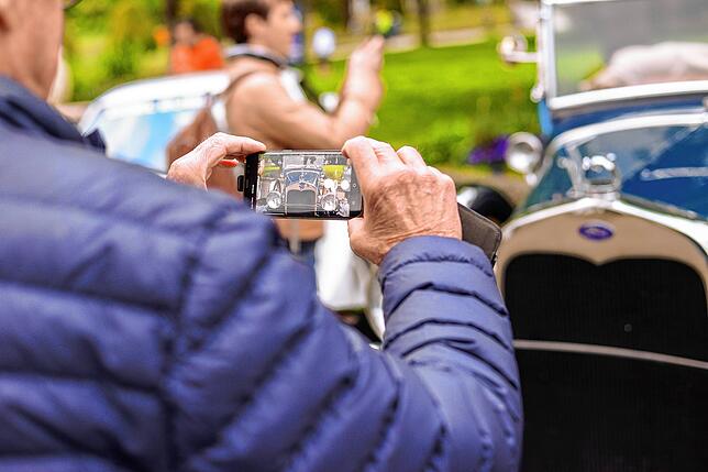 Bild 28: Oldtimerparade in Friedrichshafen lockt zahlreiche Zuschauer – exklusive Bilder!