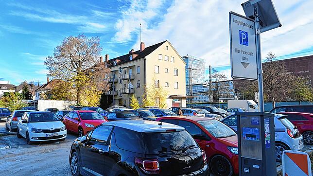 Der &bdquo;Conti&ldquo;-Parkplatz an der Ecke Bahnhofsstraße/Hauptstraße bleibt vorerst Langzeitparkplatz