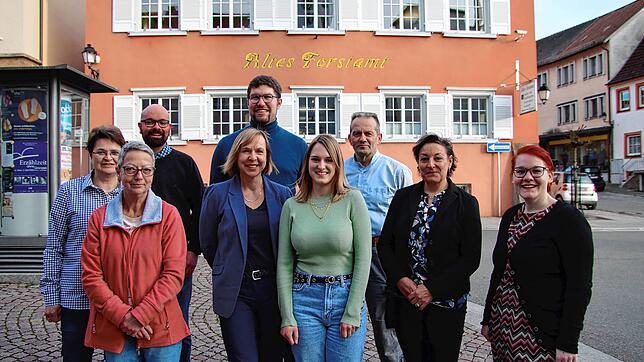Ein Teil des Teams des Stockacher Kulturamts. In der vorderen Reihe von links: Daniela Grundler, Gabriele Gietz, Mona Steuer, Corinna ...