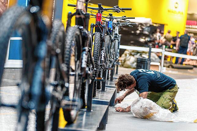 Die Fahrradmesse Eurobike fand im Juni schon zum zweiten Mal in Frankfurt statt. Mit 1.900 Ausstellern waren rund 300 mehr als bei der ...