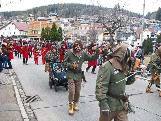 Gremmelsbacher Holzschuehklepfer, Triberger Teufel und die Stabhalterei Freiamt. Bilder: Claudius Wagenseil