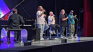 Auftakt beim siebten Milchwerk Musik Festival in Radolfzell: Die Söhne Mannheims überzeugen am Bodensee begleitet vom Piano.