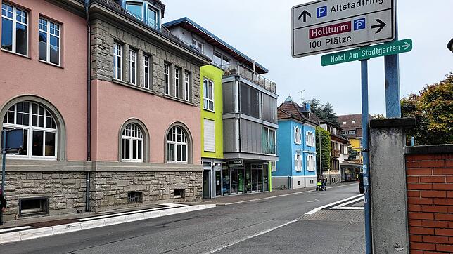 Tatort Tegginger Straße: An der Ausfahrt aus dem Parkhaus Höllturm-Passage eskalierte eine Verkehrssituation zu einem Streit zwischen ...