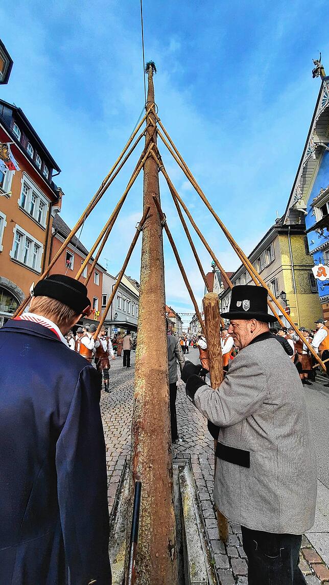 Bild 15: Bilder vom Narrenbaum-Setzen in Stockach Teil 2
