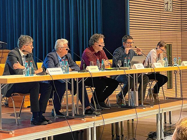 Auf dem Podium hatten Landrat Martin Kistler, Bürgermeister Martin Benz, DKST-Leiter Martin Steinebrunner, Nagra-Vertreter Maurus Alig ...
