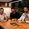 Bei einem Gespräch am Küchentisch über Espresso ging es los. Die Gründer: Ben Döll, Felix Ladwig und Weltmeister Sami Khedira führen ...