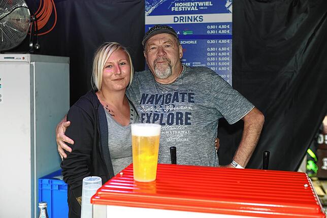 Bild 9: Trotz Regen gute Stimmung auf dem Hohentwielfestival- hier gibt‘s die schönsten Fotos