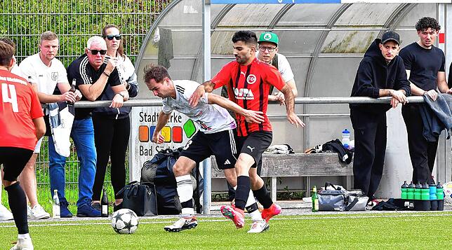 Bild 13: SV Obersäckingen trennt sich im Stadt-Derby mit 3:3 vom FC 08 Bad Säckingen – und wir haben Fotos!