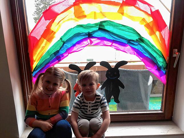 Bild 15: Der SÜDKURIER macht mit: Bunte Regenbogen gegen Corona