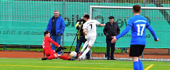 Bild 37: SG Mettingen/Krenkingen setzt sich mit 4:1 beim VfB Waldshut durch &ndash; und wir haben Bilder!