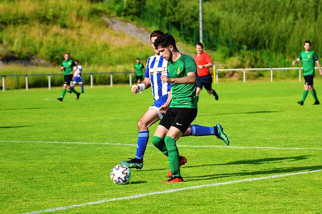 Bild 25: SV Herten II gewinnt Spitzenspiel beim SV Karsau mit 2:0 &ndash; und wir haben Bilder!