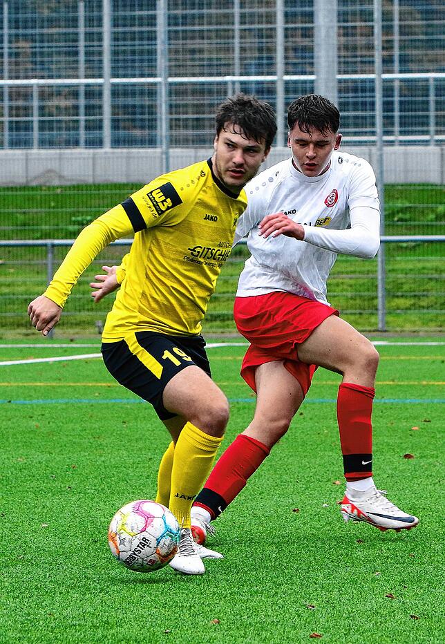 Bild 5: Spannendes Linzgauderby zwischen SC Pfullendorf II und SV Denkingen. Wir haben die besten Bilder!