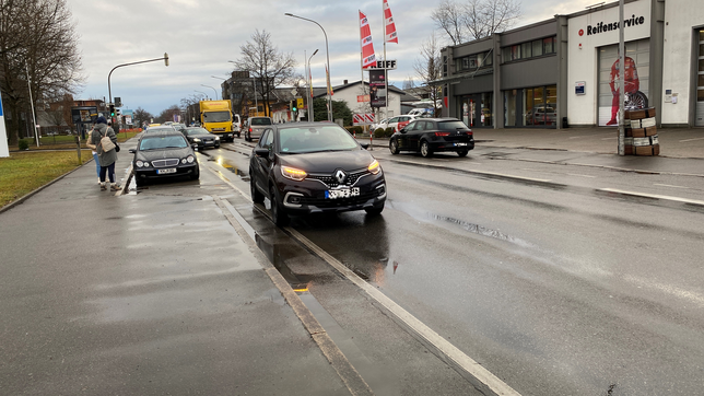 (Archivbild) Auf der Max-Stromeyer-Straße kam es an Heiligabend, wie hier bereits im Dezember 2021, zu einem Unfall.