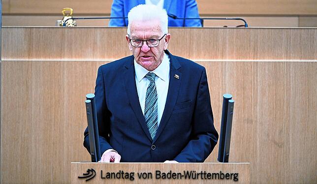 Ministerpräsident Winfried Kretschmann (Grüne) bei seiner Regierungserklärung im neu gewählten Landtag von Baden-Württemberg.