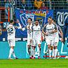 Die Spieler des SC Freiburg freuen sich über den Führungstreffer von Michael Gregoritsch (Dritter von links).