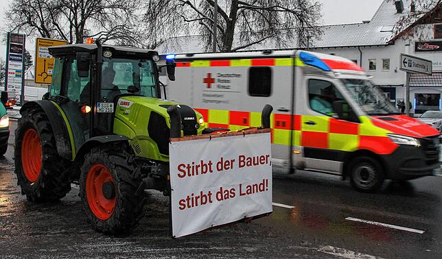 Wie zugesichert, wird eine Rettungsgasse freigehalten.