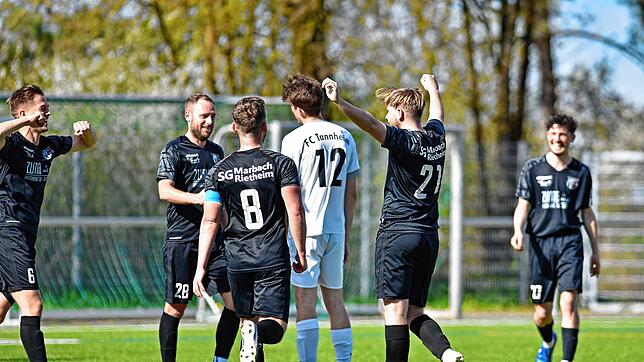 Die SG Marbach/Rietheim musste sich ordentlich strecken, ehe der 5:4-Erfolg über den FC Tannheim perfekt war.