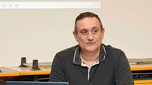 Ortsvorsteher Ralph Wehrle gibt einen Rückblick auf 2024 und einen Ausblick auf das kommende Jahr. Bild: Stefan Heimpel