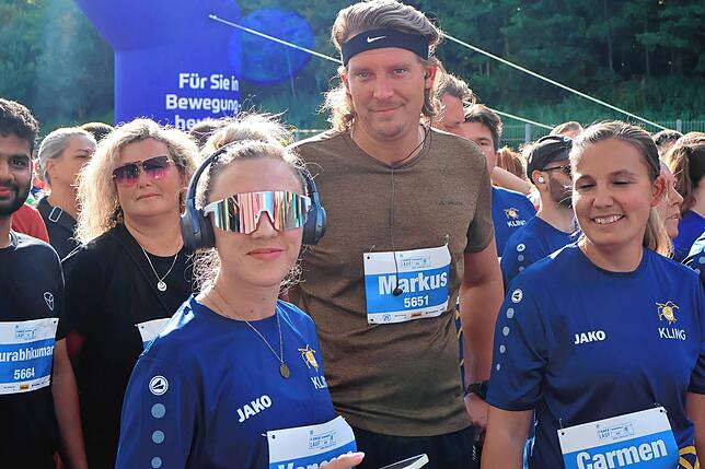 Bild 33: Mit Ausdauer und Kreativität- tausende Läufer messen sich beim ZF Firmenlauf