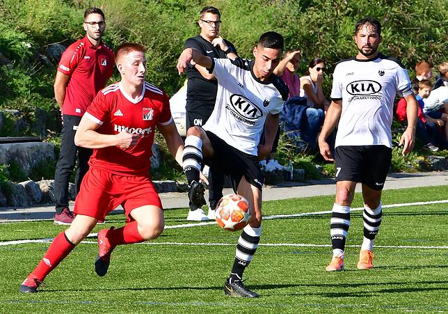 Wechsel im Winter: Sportchef Jasmin Rastoder vom FC Tiengen 08 bestätigt, dass Sascha Guarino ab März beim FC RW Weilheim spielen wird. ...