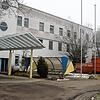 Seit Wochen wird im Krankenhaus ausgeräumt. Möbel, Tische, Schränke, Betten und vieles mehr landet im Container.