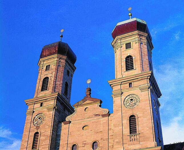 Die Schlosskirche Friedrichshafen bekommen Wanderer bei der Route von Ravensburg nach Friedrichshafen zu Gesicht.