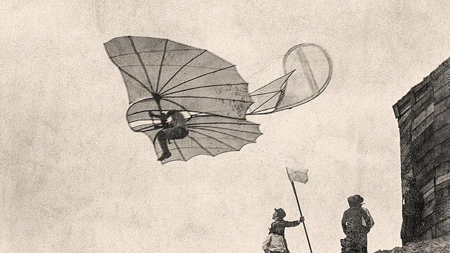 Otto Lilienthal bei einem Flug von der Maihöhe in Berlin, 1893: Der Fotograf war Ottomar Anschütz (1846&ndash;1907).