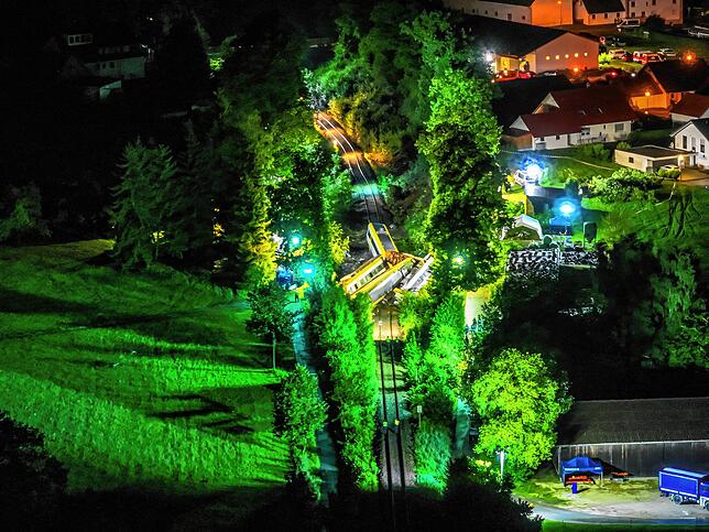 Bild 9: Bilder zeigen das ganze Ausmaß des tödlichen Zugunglücks im Kreis Biberach