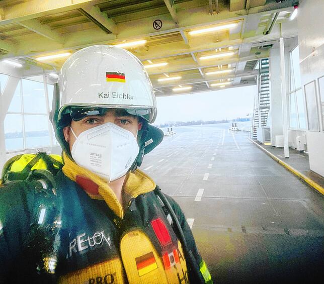Kai Eichler vor seinem &bdquo;Run&ldquo; auf dem Deck der Fähre Euregia.