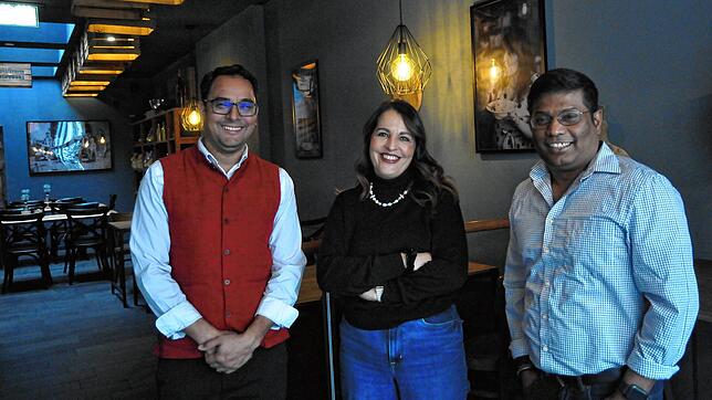 Das Restaurant da Bennardo in der Hegaustraße schließt, übernehmen werden Deepak Joshi (links) und Darma Vivekachandran (rechts) von ...