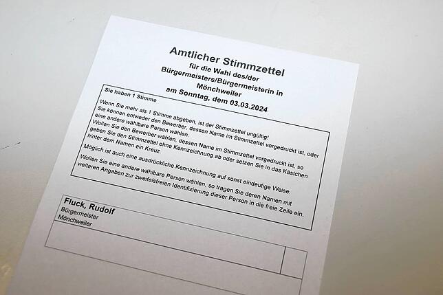 Lediglich der Name des Amtsinhabers Rudolf Fluck steht bei der Bürgermeister Wahl in Mönchweiler auf dem Stimmzettel gedruckt.