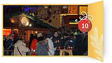An den Glühweinständen des Weihnachtsmarktes in Singen herrscht dichtes Gedränge. Viele Besucher genießen das Heißgetränk an den ...