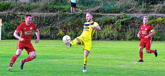Bild 15: SV Schwörstadt setzt sich im Rothaus-Bezirkspokal mit 2:1 beim FC Dachsberg durch &ndash; und wir haben Bilder!