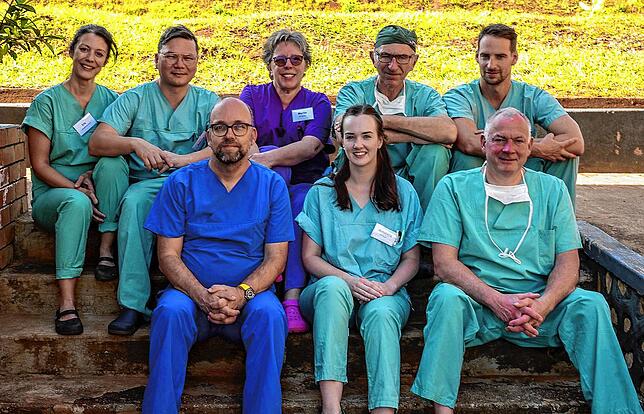 Das Interplast-Team: Iris Oswald, Sascha Löhr, Marita Steinebrunner, Wolfgang Bachbauer, Christian Hausding (hinten von links) sowie Tim ...