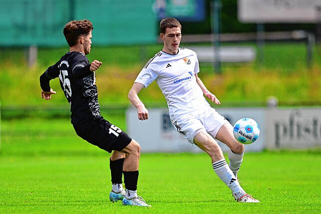 Bild 1: Meister FC Wolfenweiler-Schallstadt besiegt Vizemeister SV 08 Laufenburg mit 4:2 – wir haben Fotos!